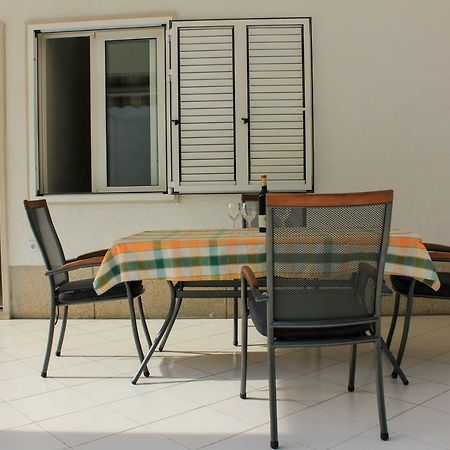 Apartments Pino Makarska Exterior foto